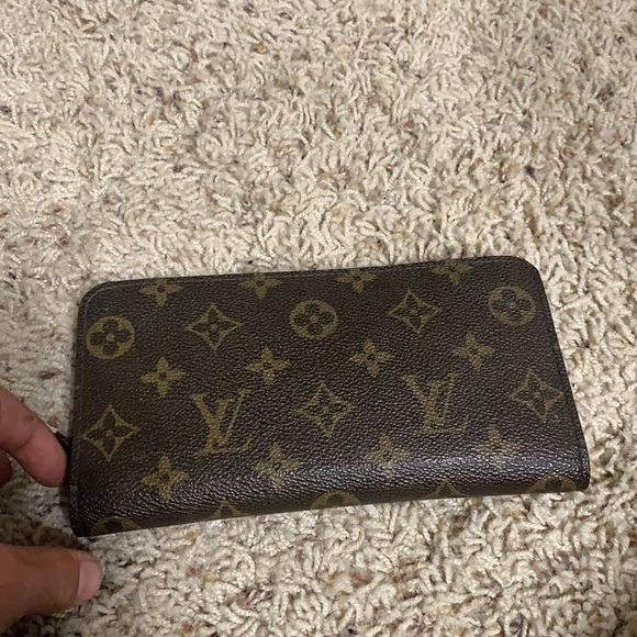 COPY - Louis Vuitton - Picture 3 of 4